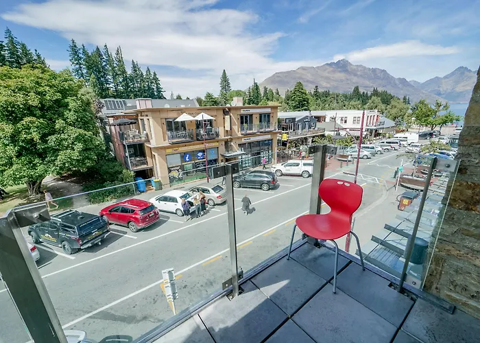 Nomads QueenstownHostel